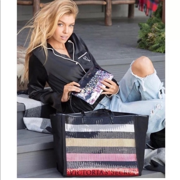 New Victoria’s Secret large Striped Sequin Weekender tote bag with Pouch Black - Picture 2 of 7